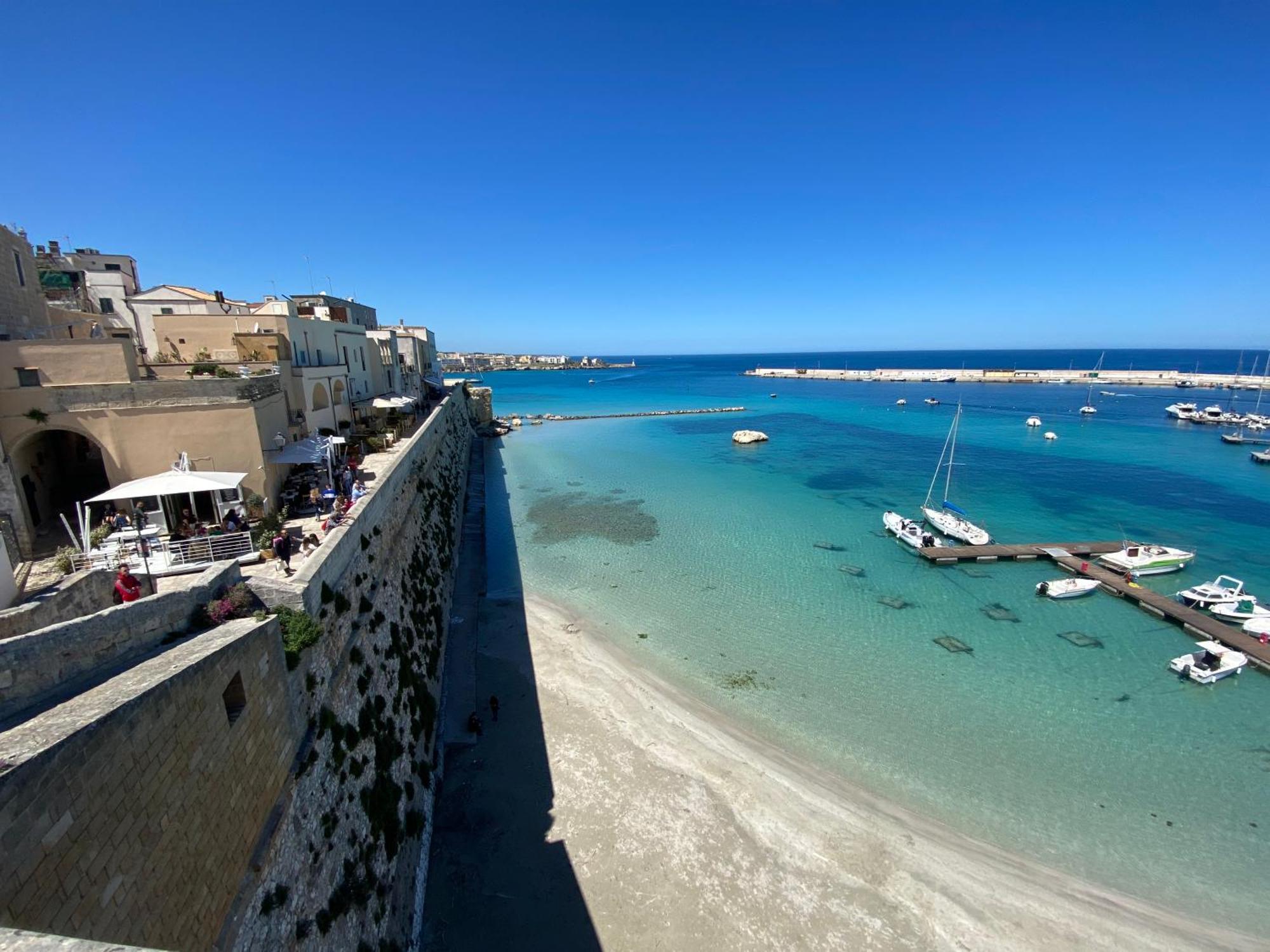 Dimora Del Sole Luxury And Charm Apartment Otranto Eksteriør billede
